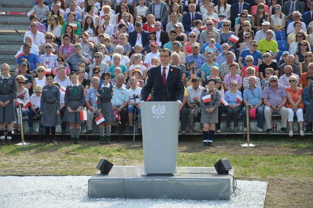 Premier Mateusz Morawiecki na Dniu Flagi RP w Stalowej Woli