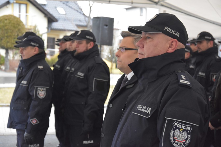 Nowy posterunek policji w Świerklanach otwarty. Służbę...