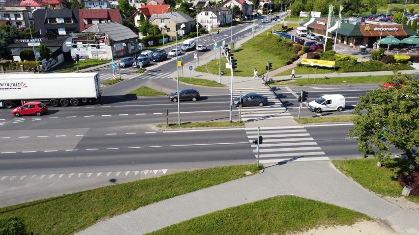 DK 94 w Olkuszu przy skrzyżowaniu z ulicami Kościuszki i...