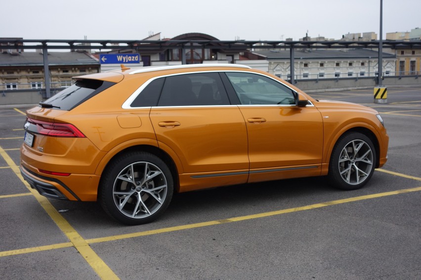 Audi Q8...