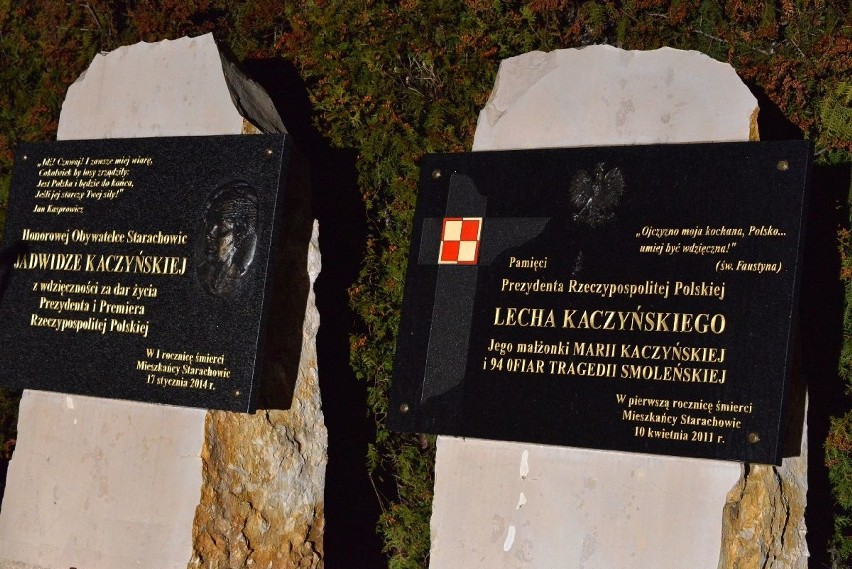Jarosław Kaczyński w Starachowicach. Oddał hołd matce w rocznicę jej śmierci (ZAPIS TRANSMISJI)