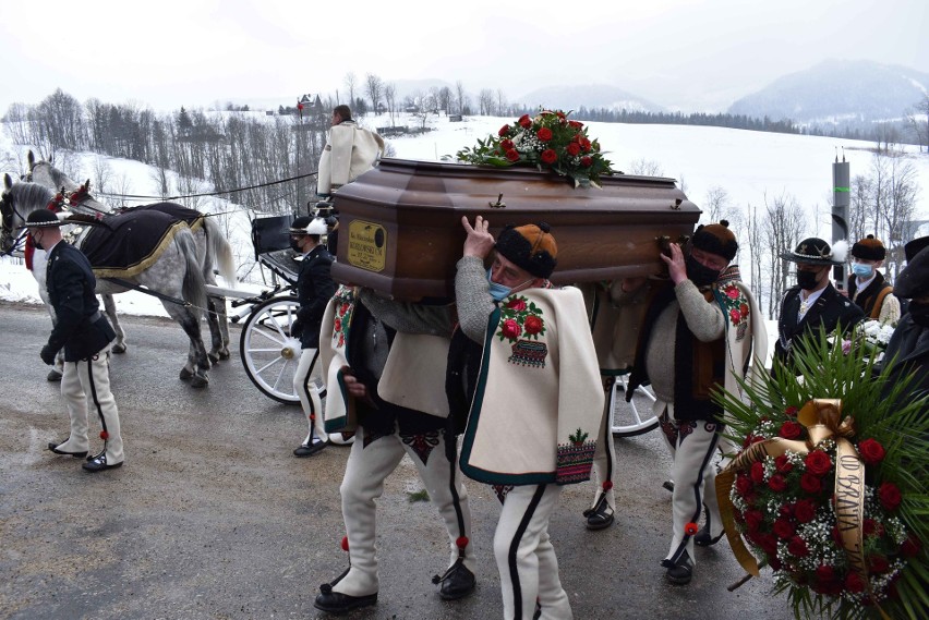 Zakopane. Górale pożegnali księdza Mieczysława Kozłowskiego, byłego proboszcza na Olczy [ZDJĘCIA]