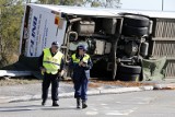 Wypadek autobusu przewożącego gości weselnych w Australii. Dziesięć osób nie żyje. Kierowca został aresztowany