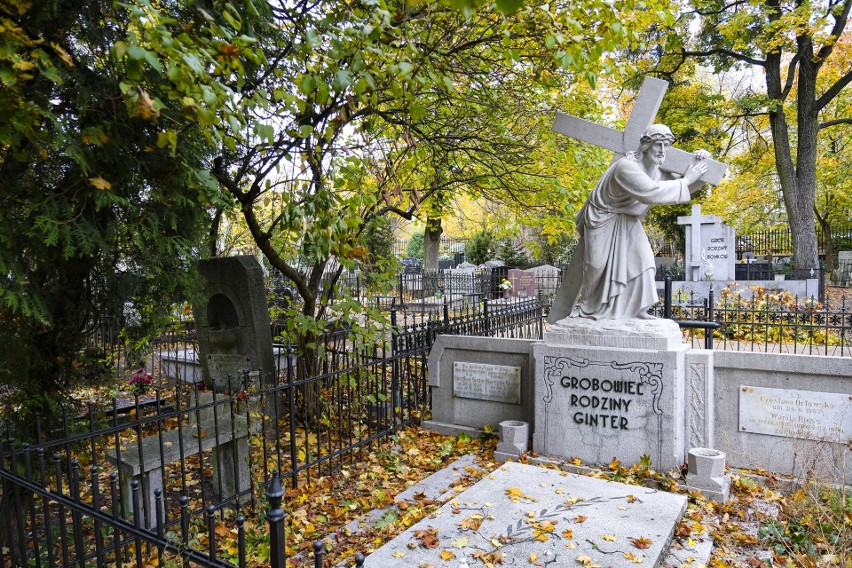 Cmentarz św. Jerzego przy ulicy Gałczyńskiego...