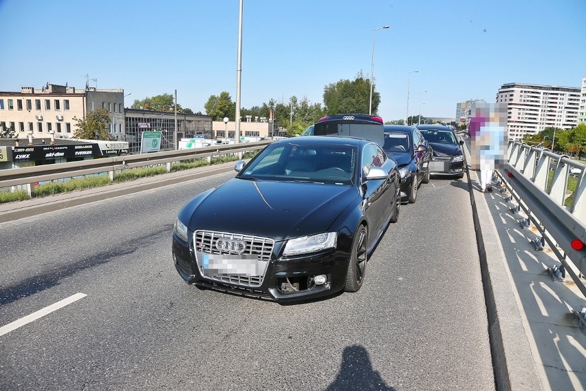 Wypadek 4 aut i potężne korki na zachodzie Wrocławia (ZDJĘCIA)