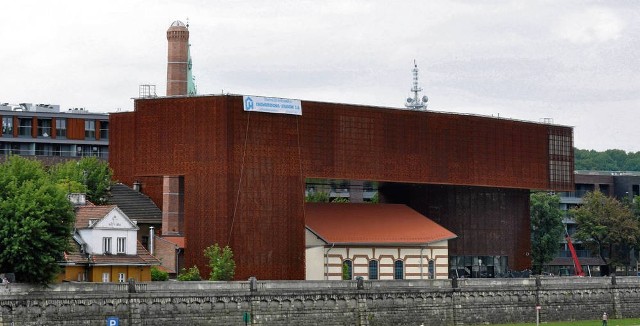 Nieco futurystyczne kształty Muzeum Tadeusza Kantora