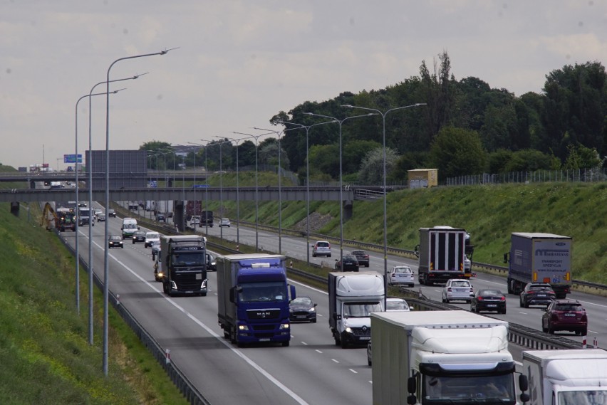 Ogromne korki na autostradzie A2 w kierunku Warszawy stają...