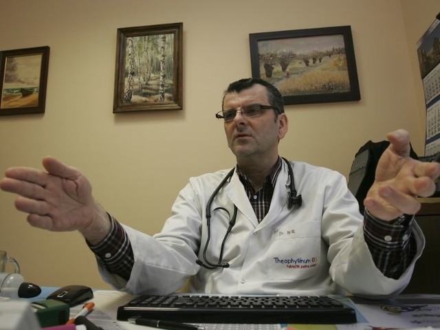 Doktor Sławomir Garbicz prowadzi niepubliczną poradnię alergologiczną i pulmonologiczną w Słupsku.