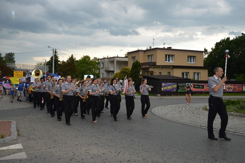 Uczestnicy Marszu Życia nie wystraszyli się deszczu [ZDJĘCIA]