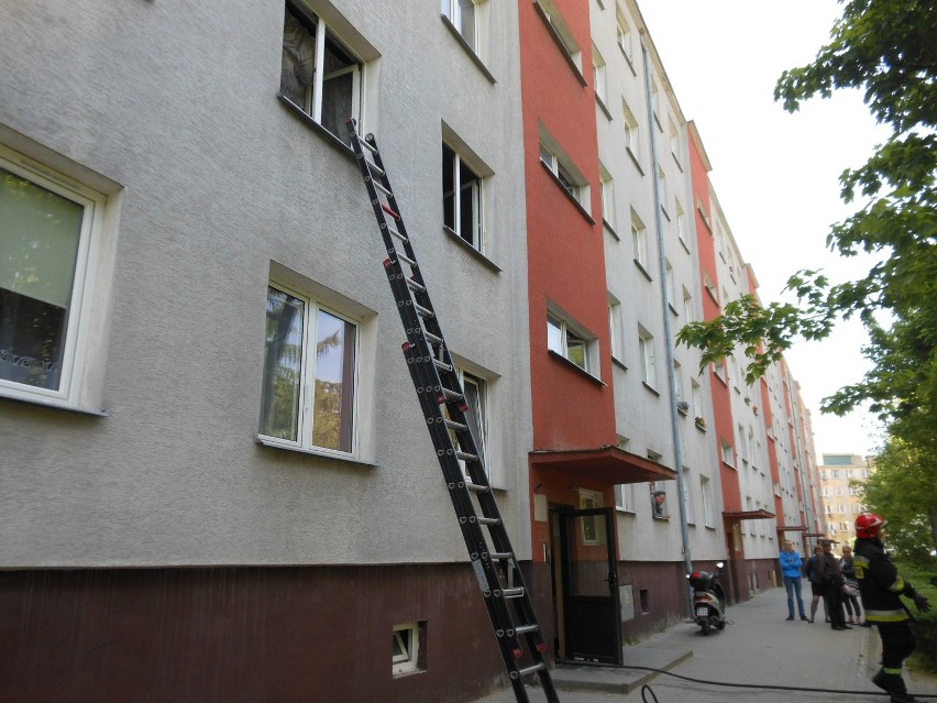 Pożar mieszkania w Sandomierzu (WIDEO)