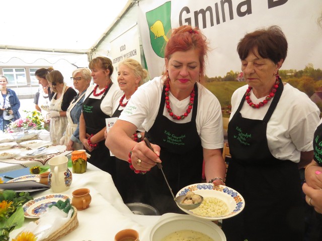 Dziesięć Kół Gospodyń Wiejskich z powiatu brodnickiego rywalizowało w Szczuce w konkursie kulinarnym "Bitwa Regionów"