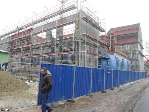 Wydział Budownictwa PO będzie gotowy w połowie 2012 roku. (fot. Paweł Stauffer)