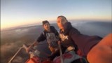 Niebezpieczne selfie na 350-metrowym dźwigu nad Bosforem