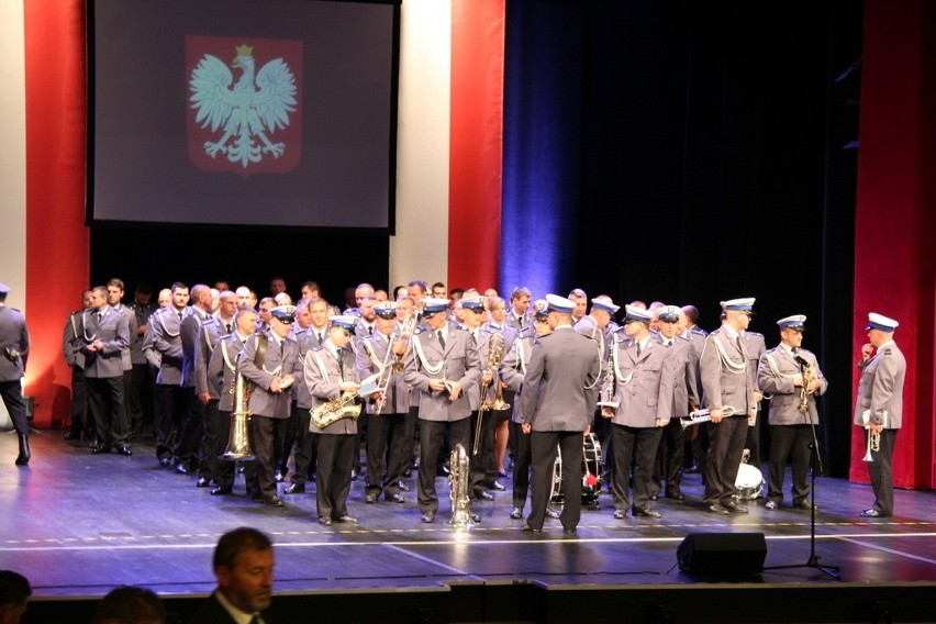 Dąbrowscy policjanci świętowali w Pałacu Kultury Zagłębia