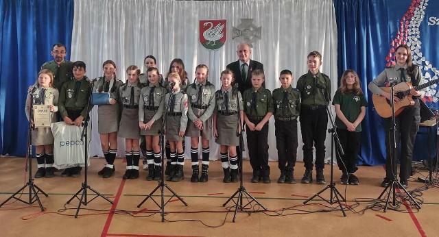 Harcerze wzięli udział w festiwalu w szkole podstawowej w Borkowicach.