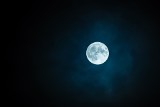 Pełnia Księżyca 2018 w Wielką Sobotę. Nie dajmy się ponieść emocjom 31.03.2018 roku [Blue Moon czyli niebieski księżyc 31 marca 2018 roku]