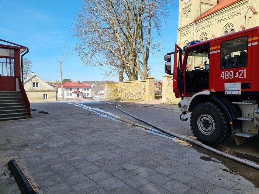 Dąbrowa Białostocka. Ewakuacja przedszkola i 40 budynków. Uszkodzono rurę z gazem