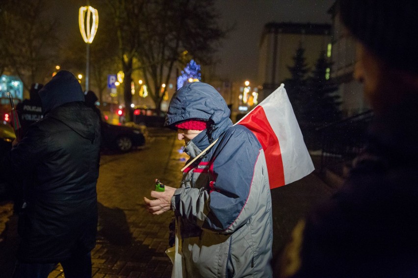Protest KOD przed Sądem Okręgowym w Białymstoku. Znów...
