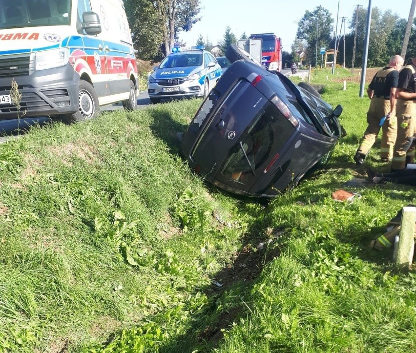 Wypadek w Tryńczy na drodze krajowej DK 77. Jedna osoba nie żyje [ZDJĘCIA]