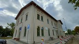 Zabytkowy dworzec PKP w Witnicy przeszedł gruntowną renowację. Już służy podróżnym 