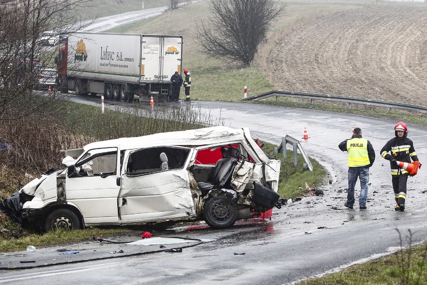 Pięciu podkarpackich piłkarzy zginęło w zderzeniu busa z ciężarówką w Weryni