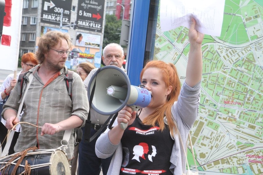 Pikieta pod siedzibą PiS we Wrocławiu