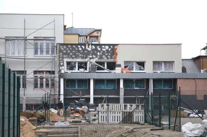 Szkoła Podstawowa w Siemiatyczach przechodzi termomodernizację wartą miliony złotych (ZDJĘCIA)