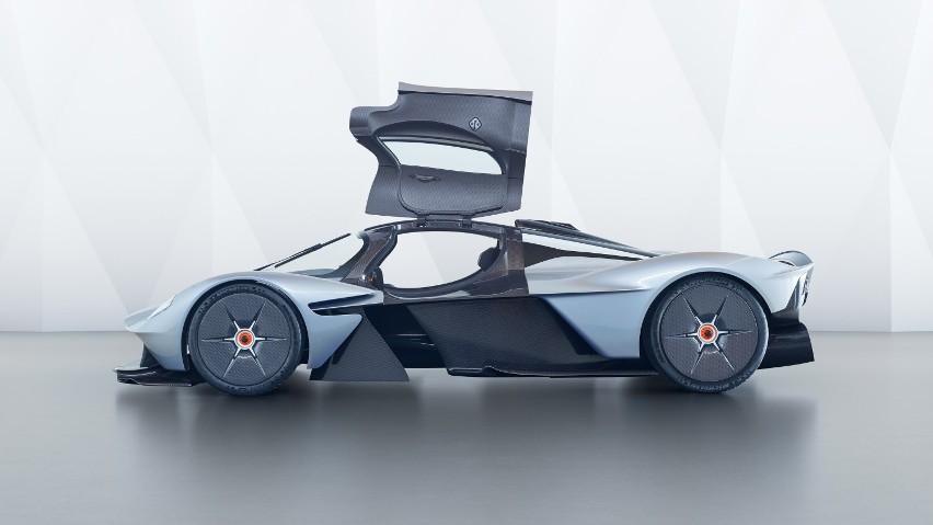 Aston Martin Valkyrie to najdroższy samochód w Polsce...