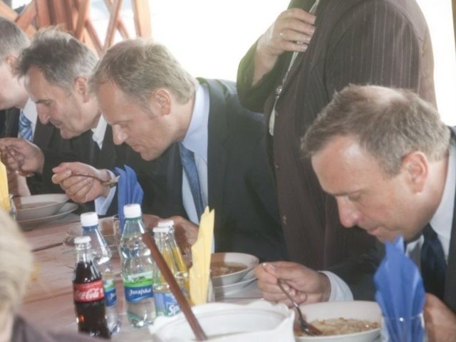 Premier spotkal sie z mieszkancami Balcarzowic i Sieroniowic.