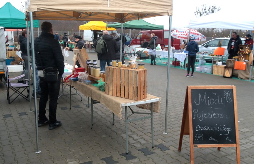 Bazarek na Bronowickiej cieszy się zainteresowaniem.