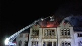Gmina Czarne. Palił się opuszczony pałac na terenie byłej gorzelni w Domisławiu