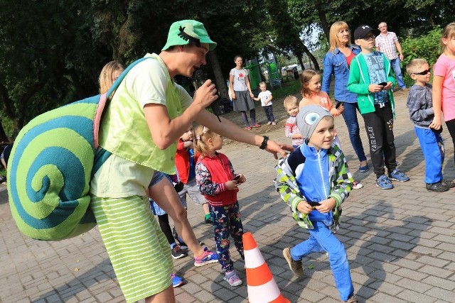 "Wędrująca ławeczka" na Podgórzu [ZDJĘCIA] NowosciTorun 