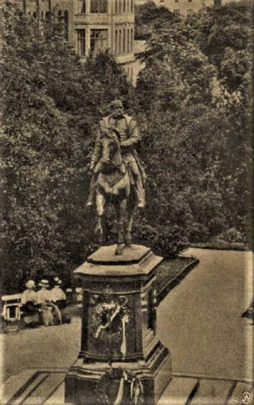 Pomnik cesarza Wilhelma I na placu Wolności