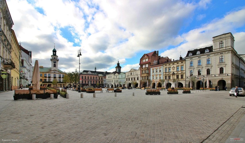 Cieszyn to malownicze miasto położone na granicy Polski i...