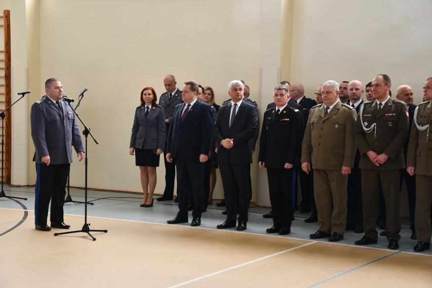 Policjanci odebrali nagrody za prace literackie i plastyczne (zdjęcia)