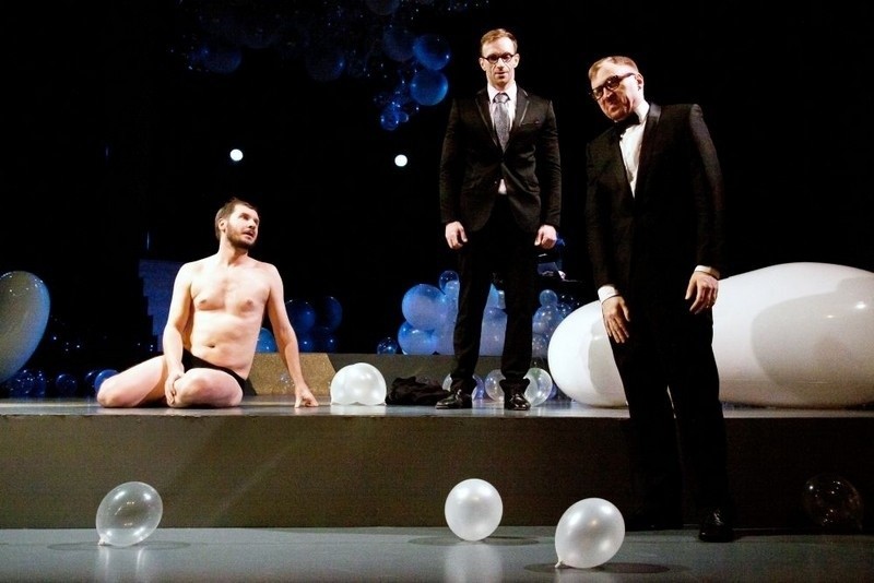 Teatr Polski: Premiera "Mizantropa" - świetnie zagrana kpina z teatru i dramaturgów [RECENZJA]
