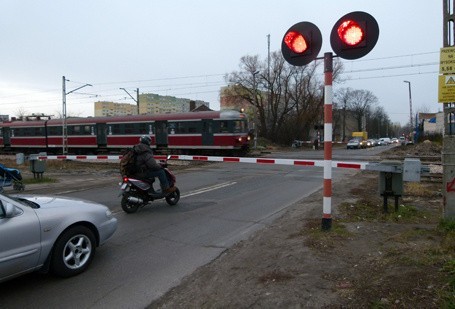 Przejazd na ul. Tuszyńskiej jest zamykany niemal 200 razy na dobę.