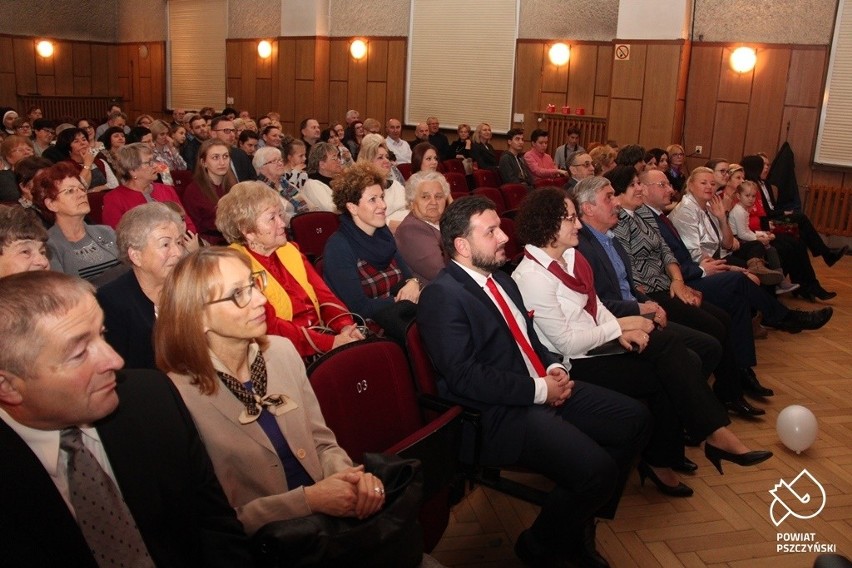 25 lokalnych społeczników zostało nagrodzonych statuetkami...