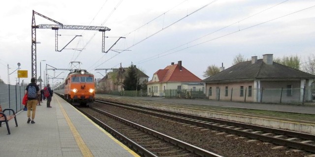 Stacja, a właściwie według terminologii kolejowej przystanek Inowrocław Rąbinek