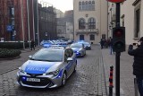 Kraków. Nowoczesne hybrydowe radiowozy dla policji [ZDJĘCIA, WIDEO]