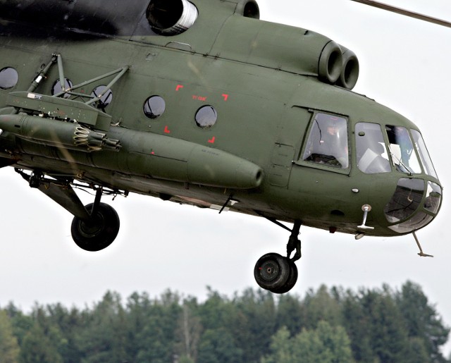 Mieszkańcom Chechła przeszkadzają wielkie helikoptery lądujące, by zabrać skoczków