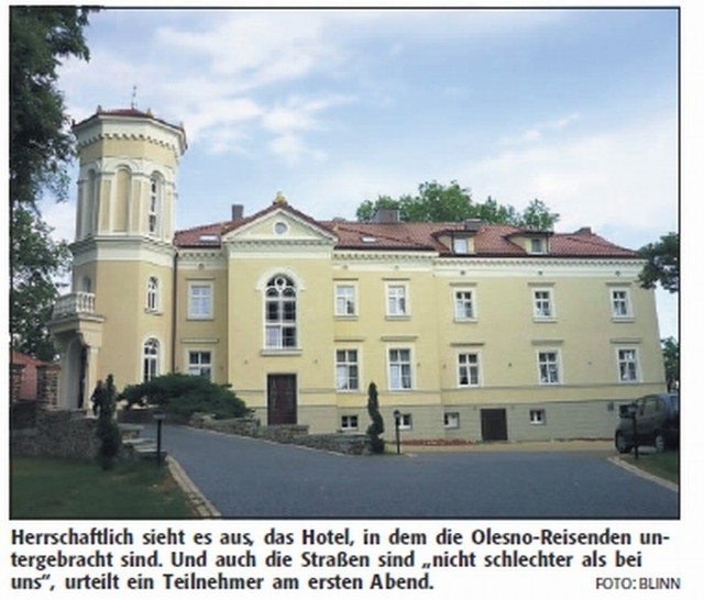 Turyści z Niemiec na wczasach w Oleśnie. Wycinki z gazety "DIe Rheinpfalz", która relacjonowala kazdy dzien wycieczki.