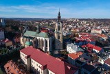TOP 8 atrakcji turystycznych w Przemyślu. Stok narciarski przed torem saneczkowym i Muzeum Narodowym Ziemi Przemyskiej
