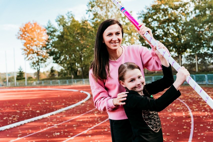 Gwiazdy sportu łączą siły na łamach kalendarza dla hospicjum w Szczecinie 