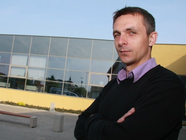 - Od końca maja mundurowi nie będą już korzystać ze zniżek na basen - zapowiada Dariusz Stafyniak, kierownik ośrodka sportu.