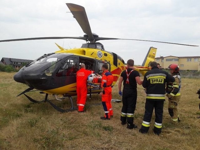 Lotnicze Pogotowie Ratunkowe zabrało rannego nastolatka do jednego ze szpitali w województwie śląskim.