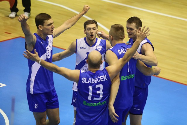 Espadon wygrał w Krakowie po emocjonującym meczu.
