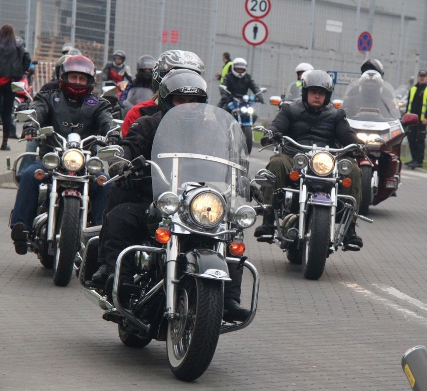 Moto Serce 2017 w Dąbrowie Górniczej, parada motocyklistów...