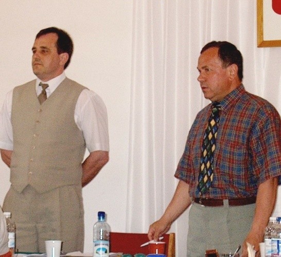 Burmistrz Stanisław Kap (z lewej) nie chce komentować stawianych mu zarzutów