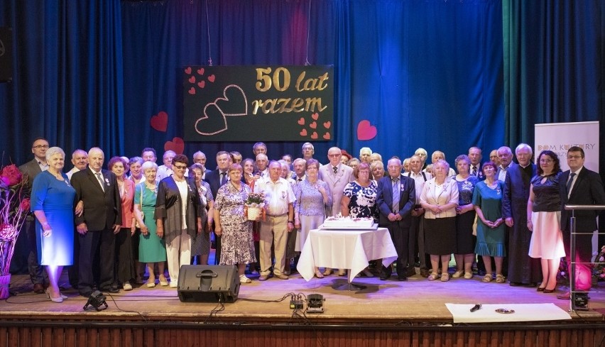 23 pary z gminy Przysucha obchodziły jubileusz 50 lat pozycia małżeńskiego